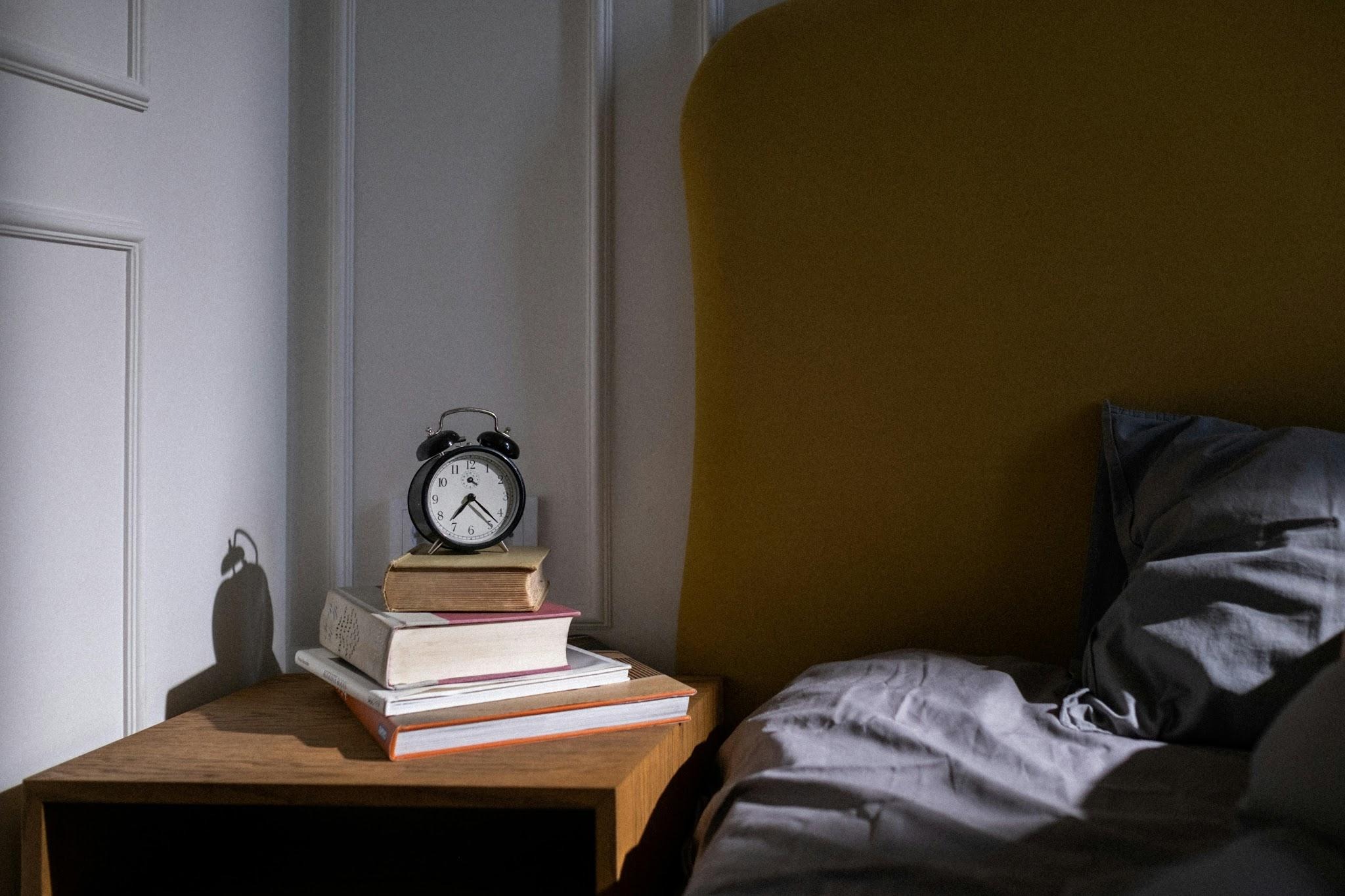 How To Style A Nightstand Like A Professional Interior Decorator
