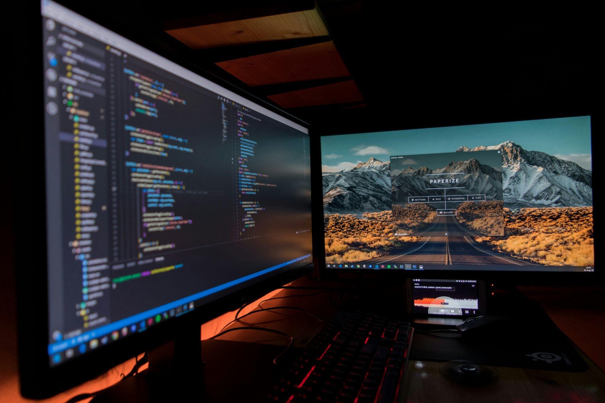 How to Set Up Dual Monitors on a Computer Desk: Step-by-Step Guide