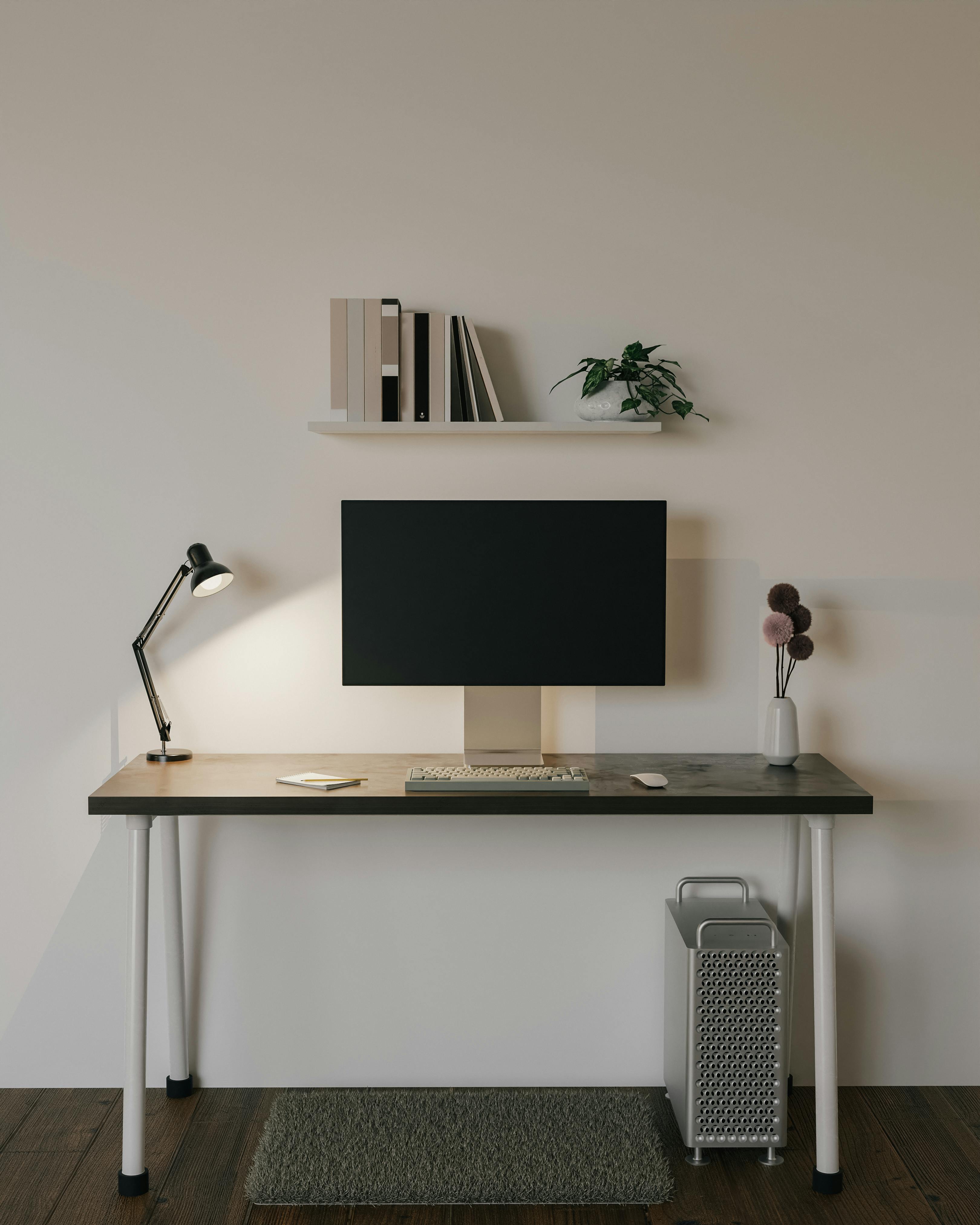 Choosing the Right Desk Size and Type for a Small Space