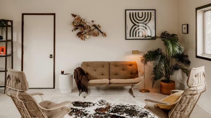 What Size Sofa Should You Pick for a Small Living Room