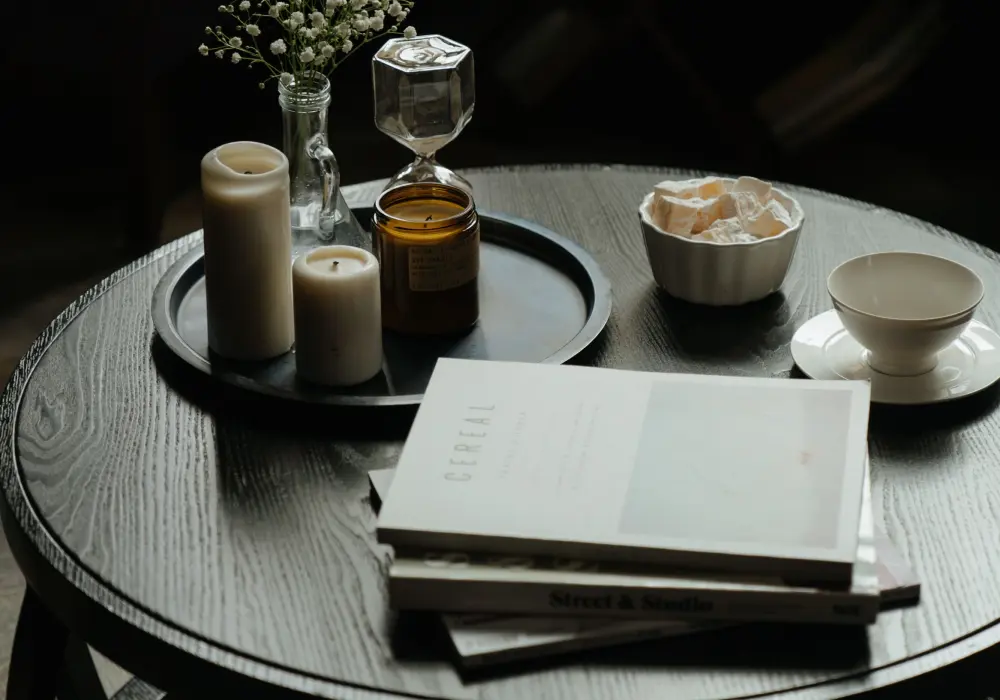 How to Decorate a Coffee Table: A Practical Guide to a Stylish, Functional Surface
