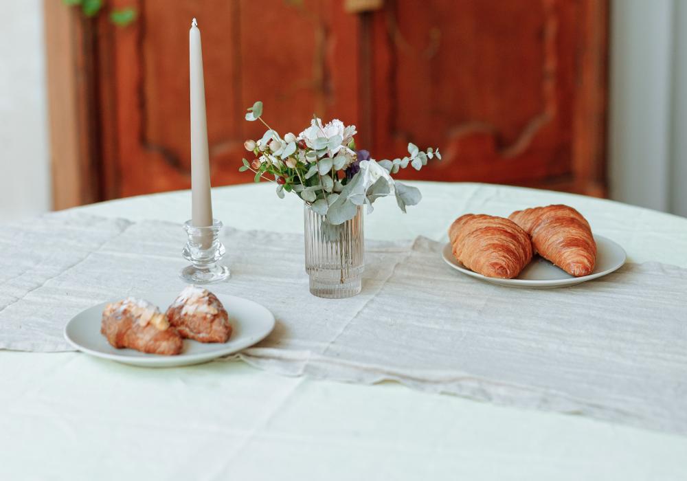 Can You Use Runner on Small Round Dining Table? Sizing, Styling & Care Guide