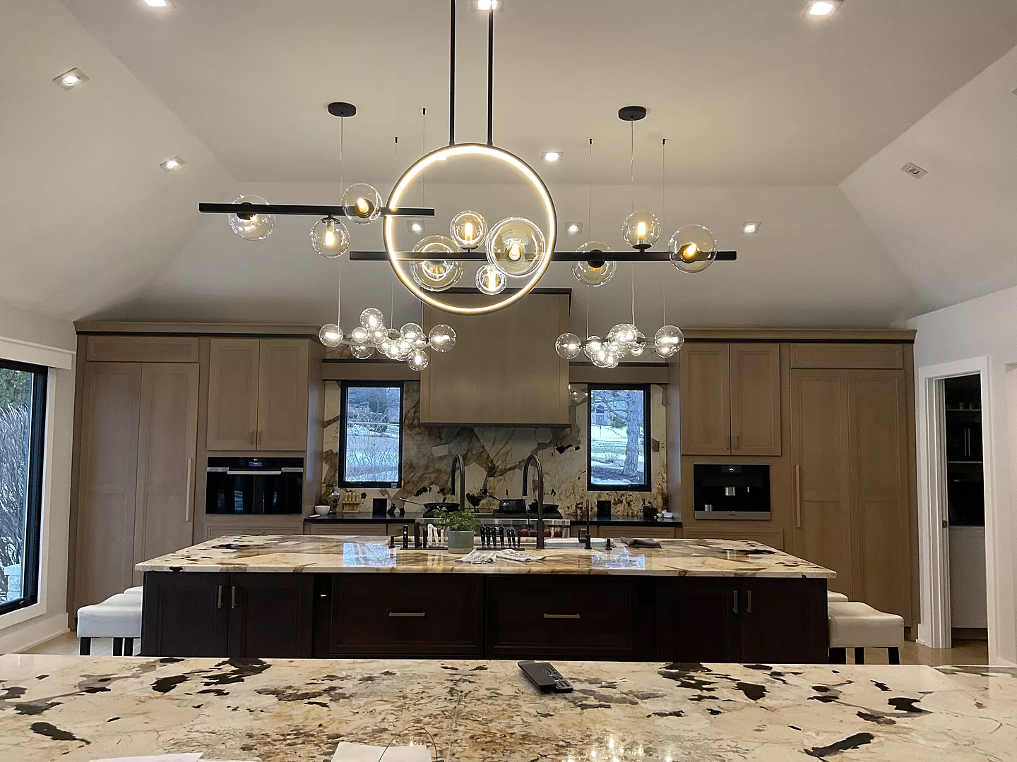 Modern Linear 10-Light Black Island Pendant Light for Kitchen & Dining Room