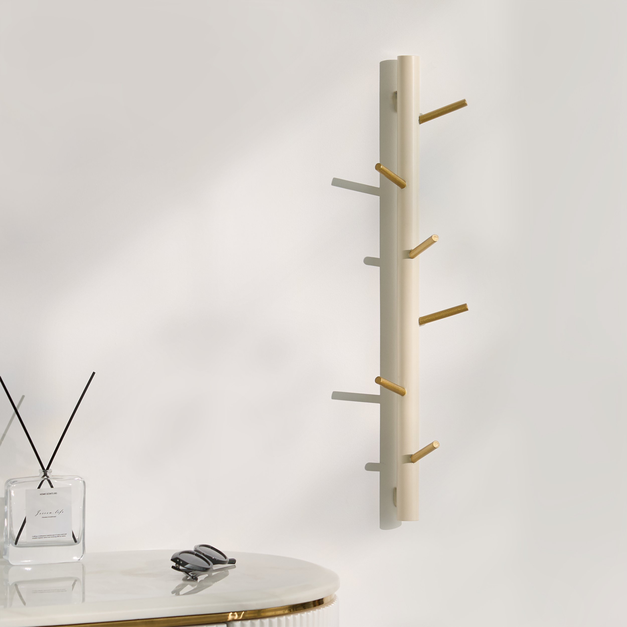 Luxury 6-Hook Wall Mounted Coat Rack in Gold with High Load-Bearing and Paint Process